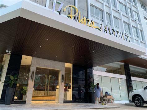 J7 HOTEL in Iloilo .